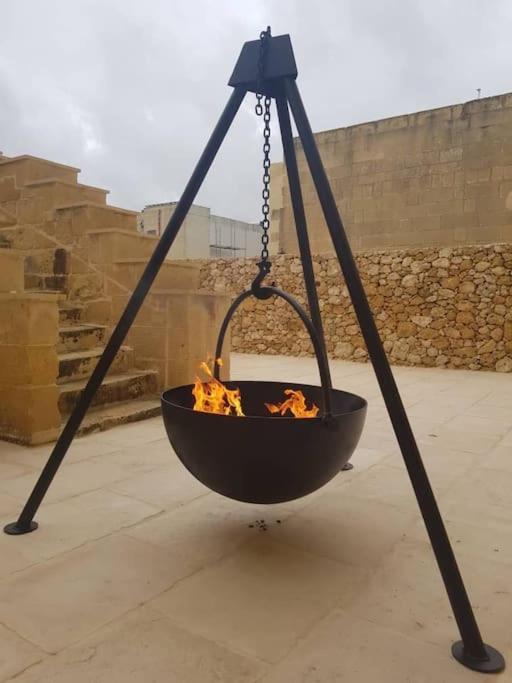 Farmhouse Villa With Large Pool And Garden In Gozo Għarb 外观 照片