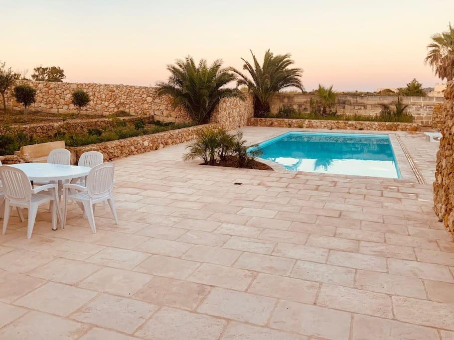 Farmhouse Villa With Large Pool And Garden In Gozo Għarb 外观 照片