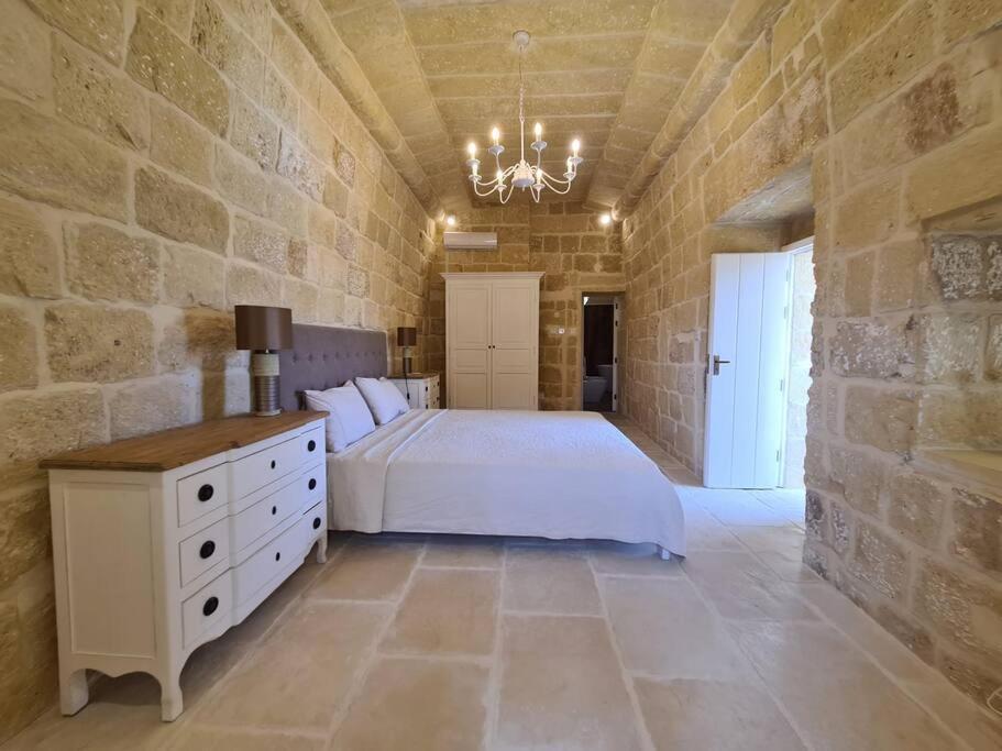 Farmhouse Villa With Large Pool And Garden In Gozo Għarb 外观 照片
