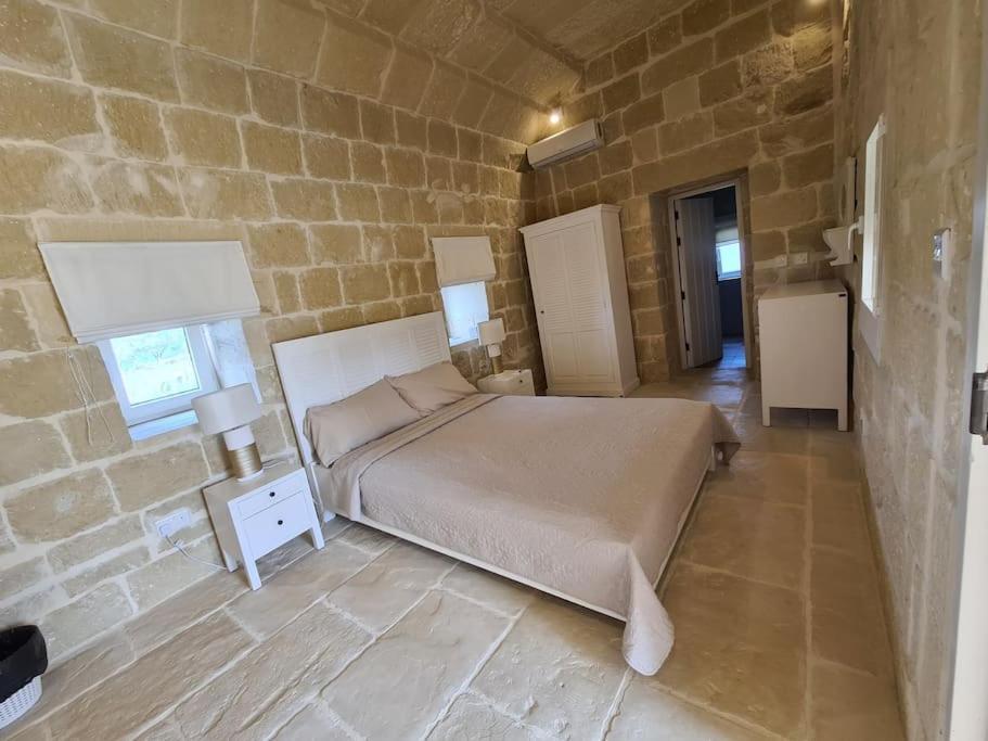 Farmhouse Villa With Large Pool And Garden In Gozo Għarb 外观 照片