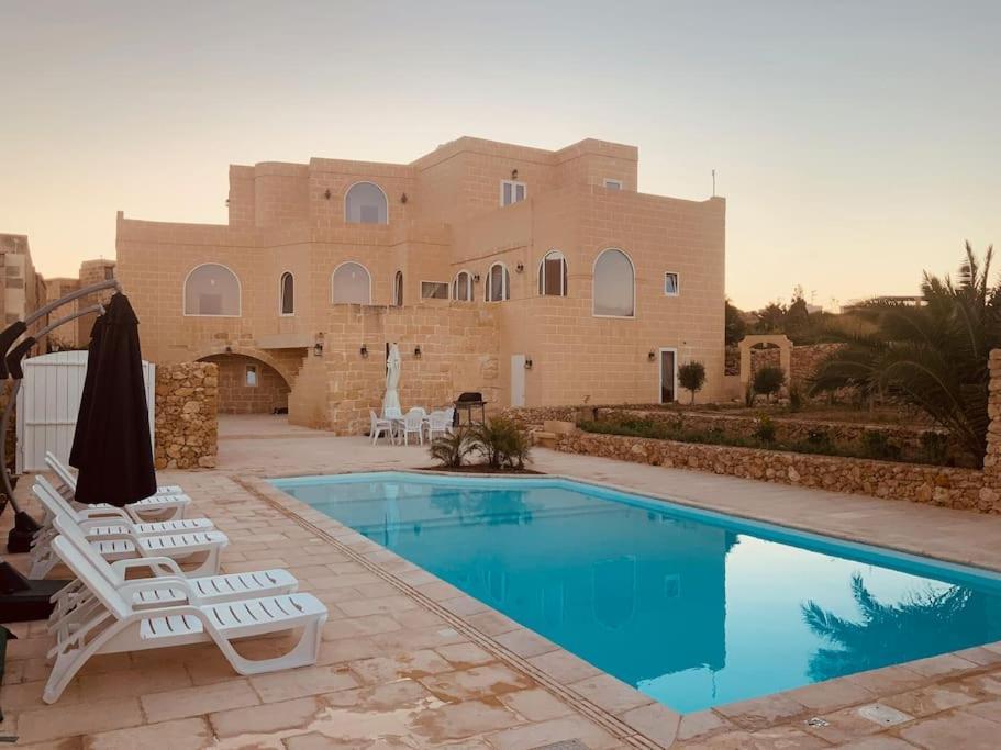 Farmhouse Villa With Large Pool And Garden In Gozo Għarb 外观 照片