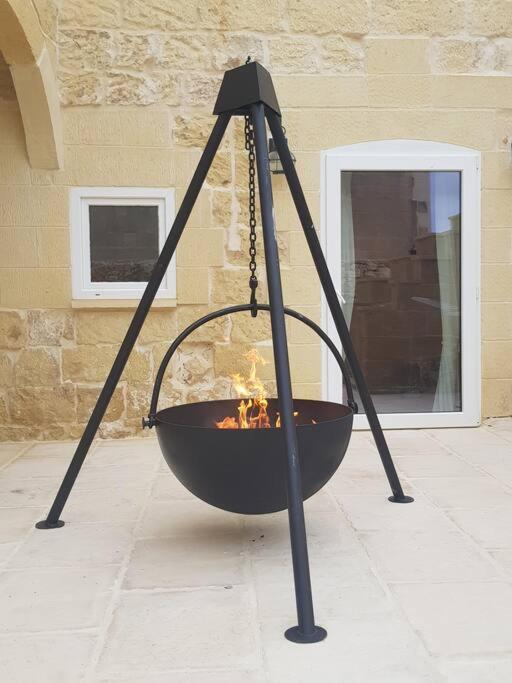 Farmhouse Villa With Large Pool And Garden In Gozo Għarb 外观 照片