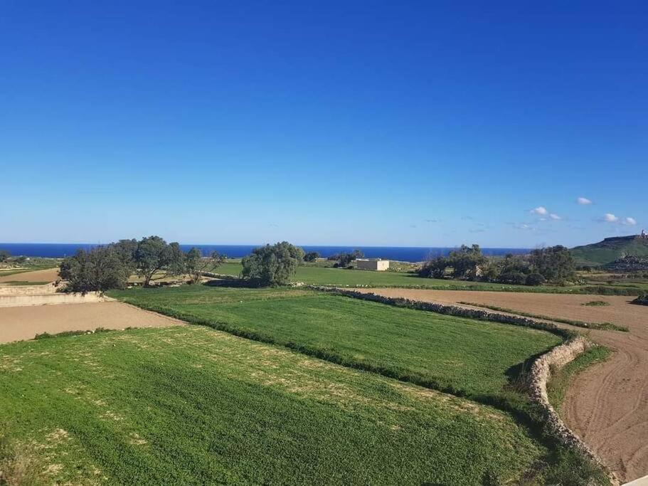 Farmhouse Villa With Large Pool And Garden In Gozo Għarb 外观 照片