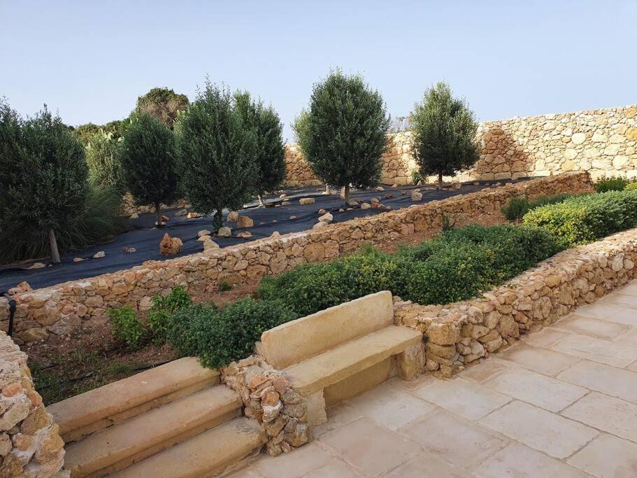 Farmhouse Villa With Large Pool And Garden In Gozo Għarb 外观 照片