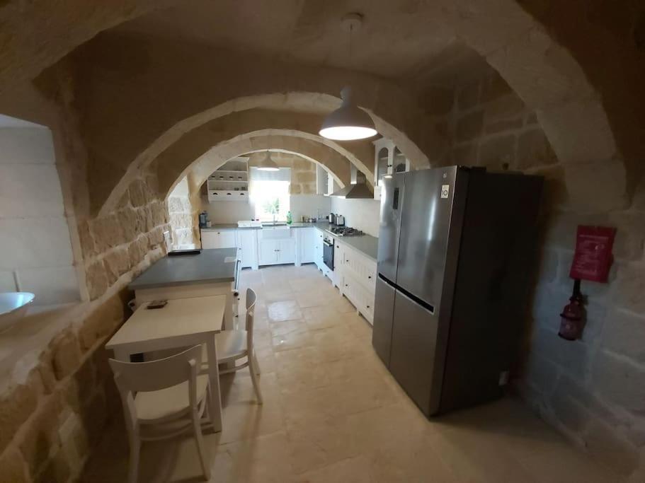 Farmhouse Villa With Large Pool And Garden In Gozo Għarb 外观 照片