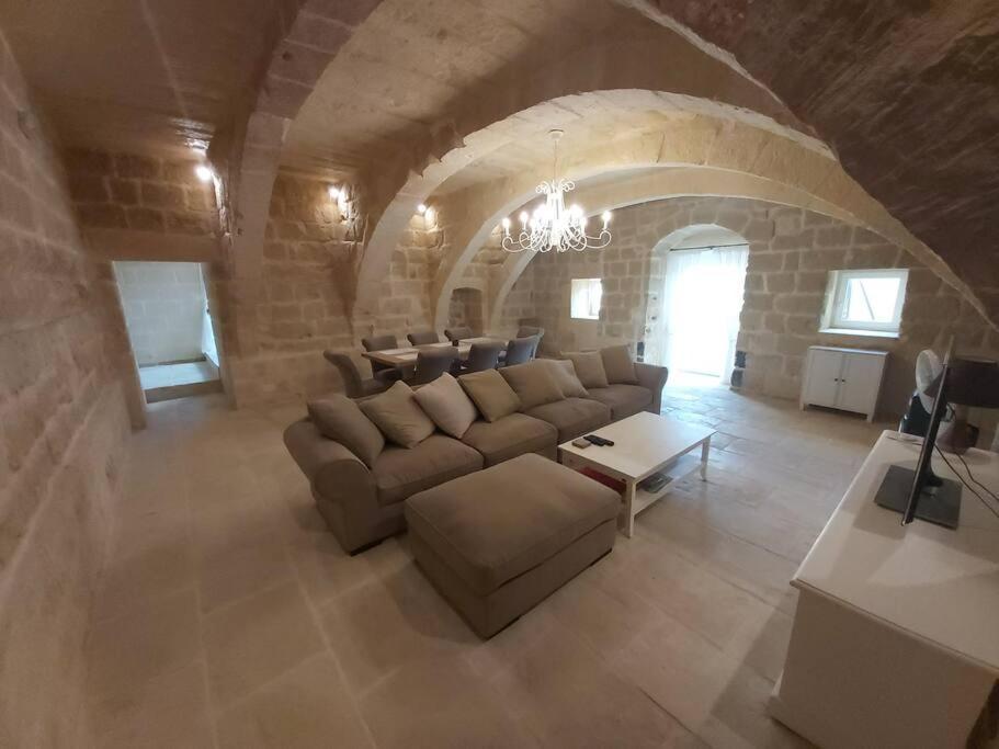 Farmhouse Villa With Large Pool And Garden In Gozo Għarb 外观 照片