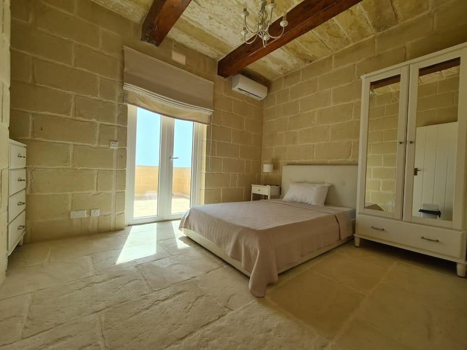 Farmhouse Villa With Large Pool And Garden In Gozo Għarb 外观 照片