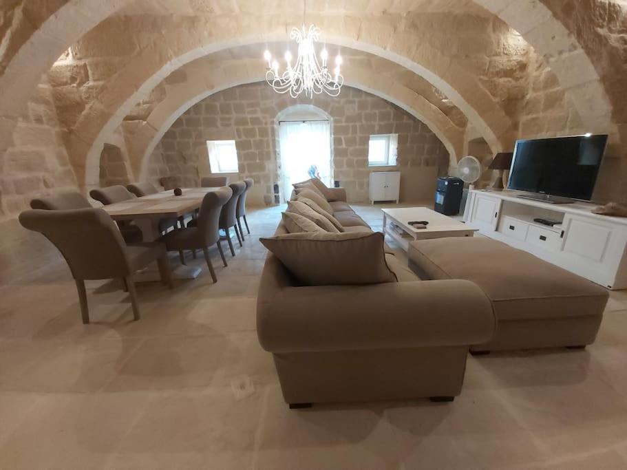 Farmhouse Villa With Large Pool And Garden In Gozo Għarb 外观 照片
